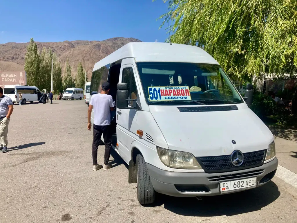 Come spostarsi in Kirghizistan: guida pratica per viaggiatori indipendenti