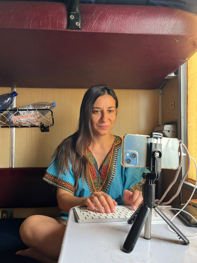 Guida ai treni in Uzbekistan: come si viaggia sui binari dell’Asia Centrale