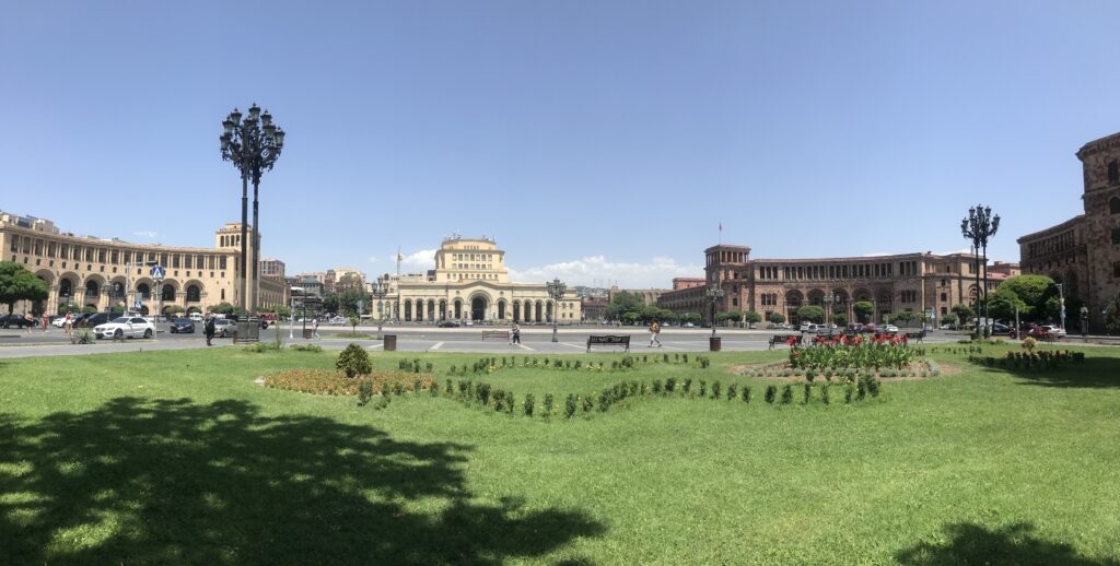 Piazza della Repubblica a Yerevan, Cosa vedere a Yerevan